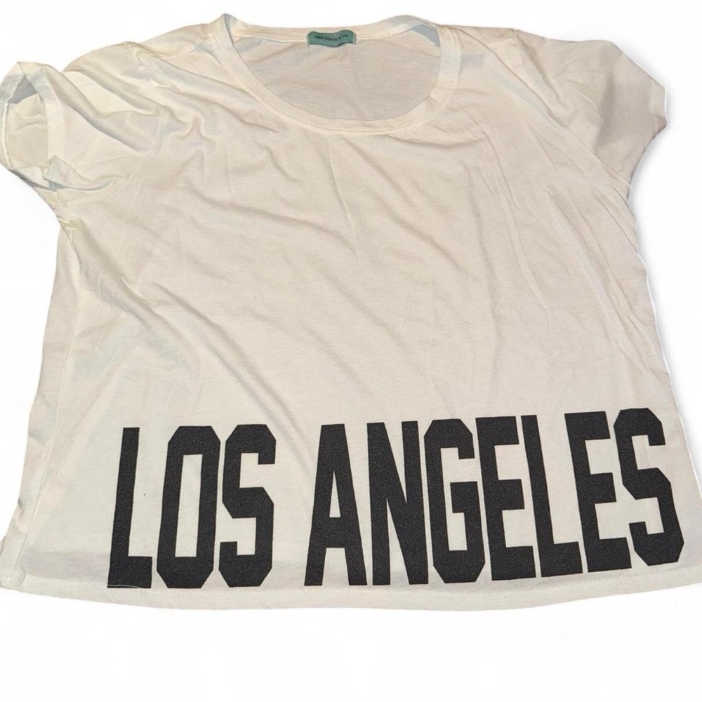 White Tee with a Los Angeles graphic Print